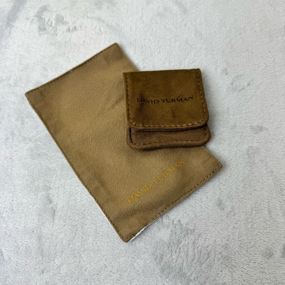 David Yurman Suede Divided Jewelry Storage Pouch Magnet Closure & Cleaning Cloth
